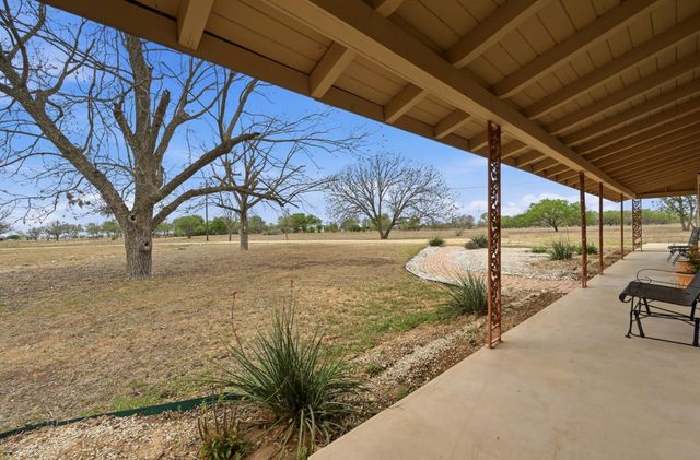 3500 Scull RD, Martindale, TX 78655