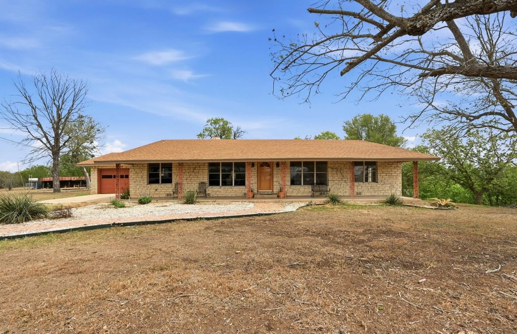 3500 Scull RD, Martindale, TX 78655