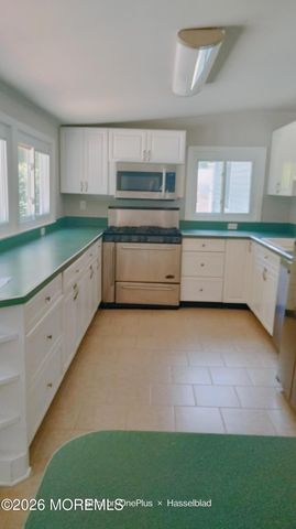 18 N Hope Chapel Road N, Jackson, NJ 08527