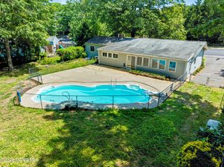 18 N Hope Chapel Road N, Jackson, NJ 08527