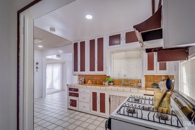 2315 Arlington Street, Bakersfield, CA 93305