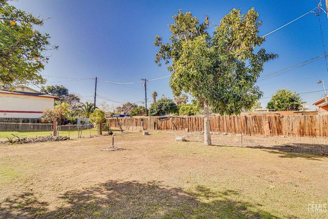 2315 Arlington Street, Bakersfield, CA 93305