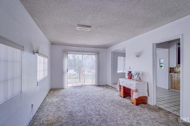 2315 Arlington Street, Bakersfield, CA 93305