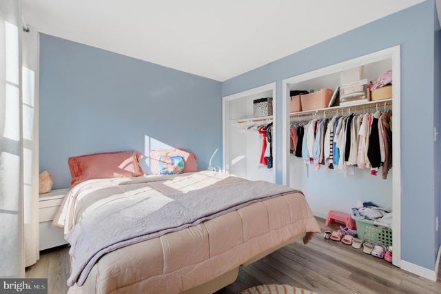 8619 OAK CHASE CIR, Fairfax Station, VA 22039