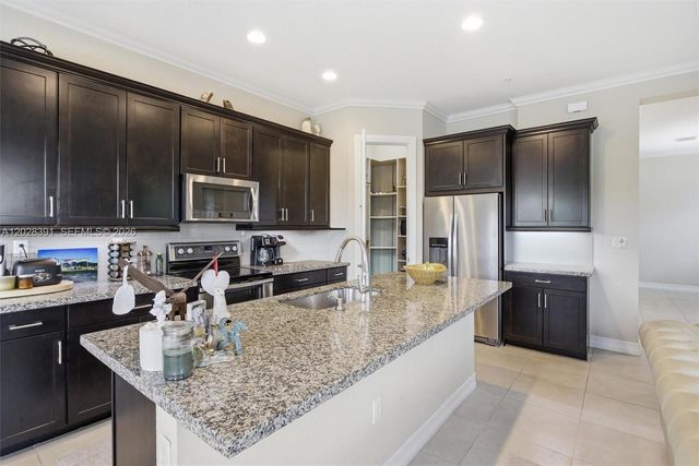 1507 SW 113th Avenue, Pembroke Pines, FL 33025