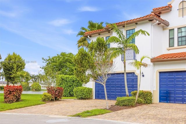 1507 SW 113th Avenue, Pembroke Pines, FL 33025