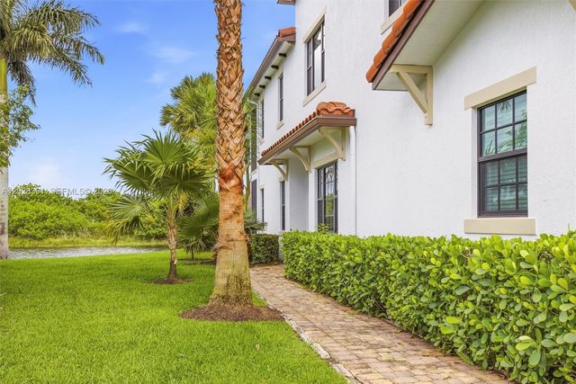1507 SW 113th Avenue, Pembroke Pines, FL 33025