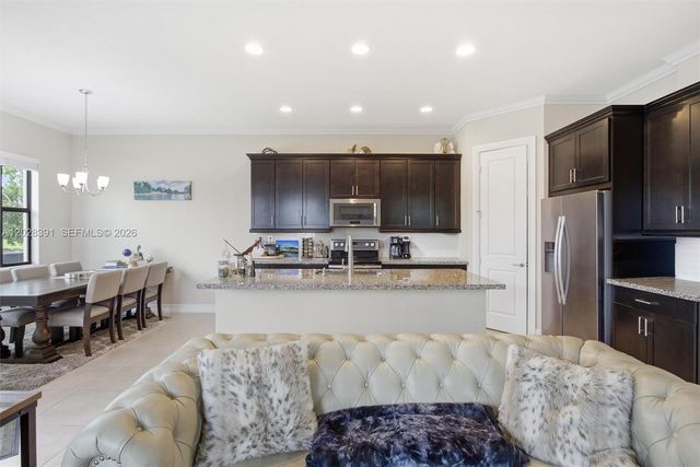 1507 SW 113th Avenue, Pembroke Pines, FL 33025