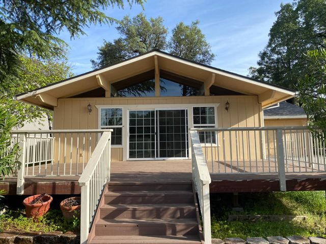 11525 Lakeshore South, Auburn, CA 95602