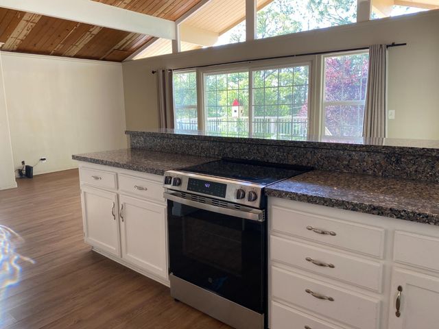 11525 Lakeshore South, Auburn, CA 95602