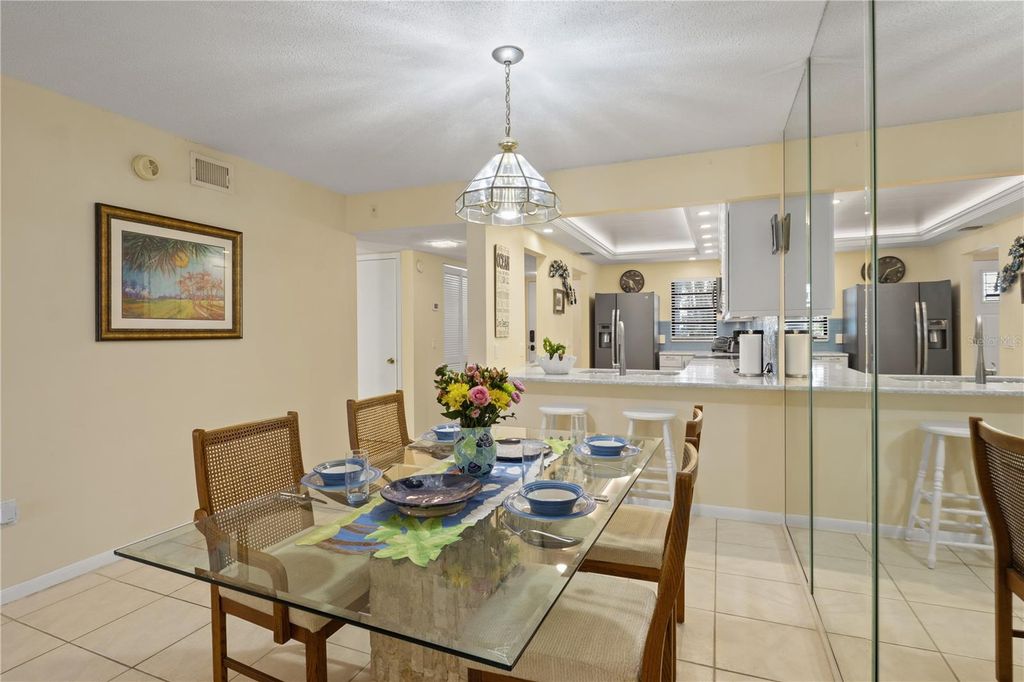 5608 GULF DRIVE 104, HOLMES BEACH, FL 34217 — photo 4