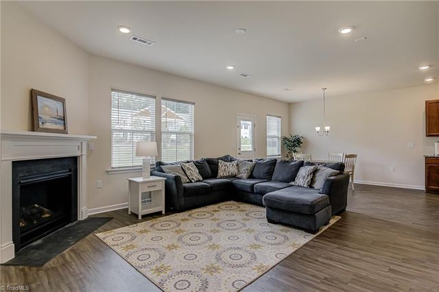 921 Bloomington Way, High Point, NC 27265