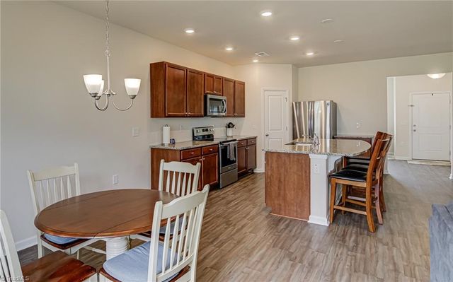 921 Bloomington Way, High Point, NC 27265
