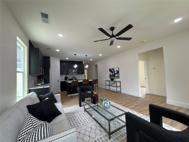 2606 Hooper Street, Dallas, TX 75215