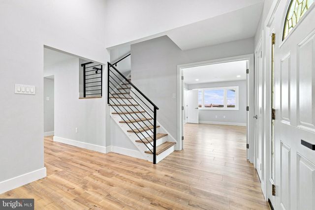 316 SUGARLAND RUN DR, Sterling, VA 20164