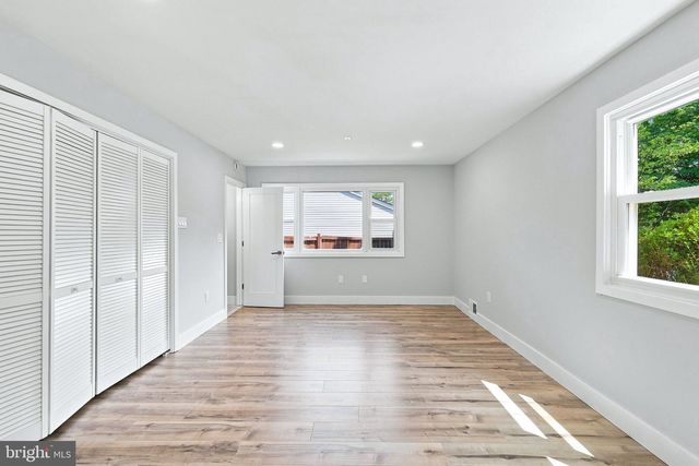 316 SUGARLAND RUN DR, Sterling, VA 20164