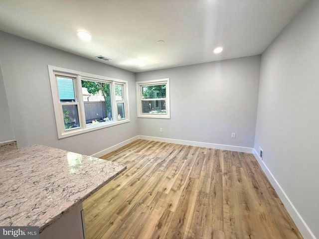 316 SUGARLAND RUN DR, Sterling, VA 20164