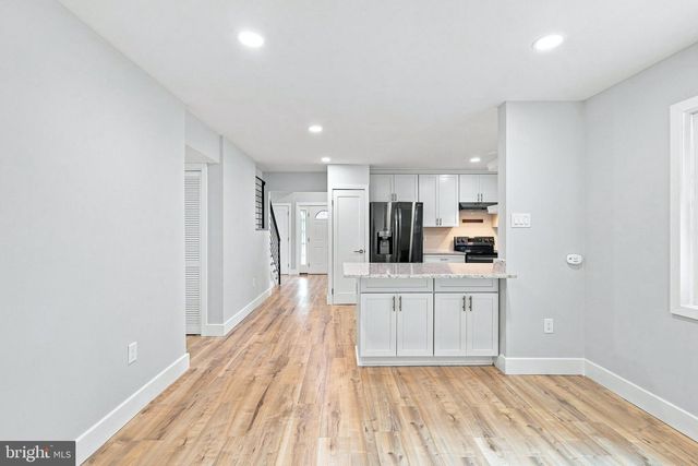 316 SUGARLAND RUN DR, Sterling, VA 20164