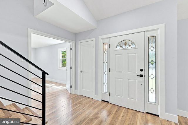 316 SUGARLAND RUN DR, Sterling, VA 20164