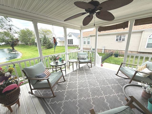 23021 S PINEHURST Drive, Frankfort, IL 60423