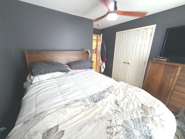 23021 S PINEHURST Drive, Frankfort, IL 60423