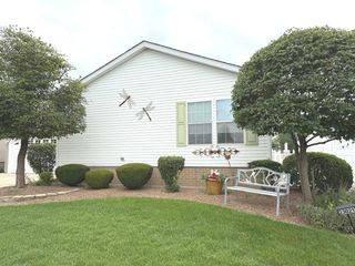 23021 S PINEHURST Drive, Frankfort, IL 60423