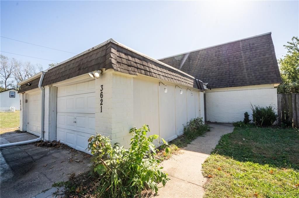 3621 Brush Creek Drive, Lawrence, KS 66047