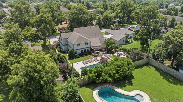 2526 S College Avenue, Tulsa, OK 74114