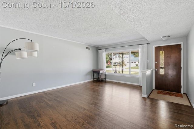 38733 Lancaster Street, Livonia, MI 48154