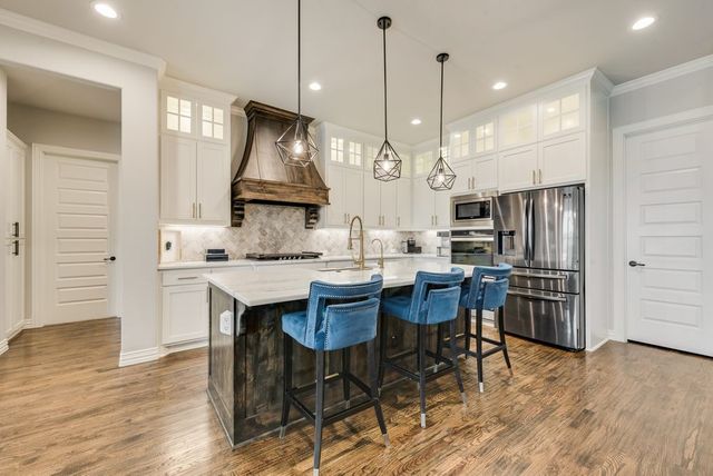6031 Waggoner Way, Midlothian, TX 76065