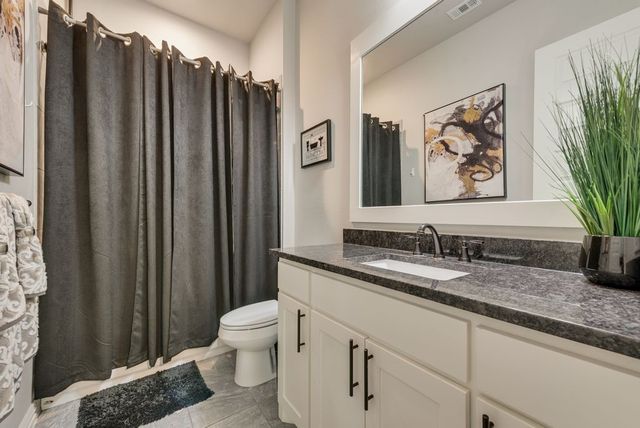 6031 Waggoner Way, Midlothian, TX 76065