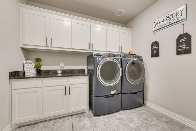 6031 Waggoner Way, Midlothian, TX 76065