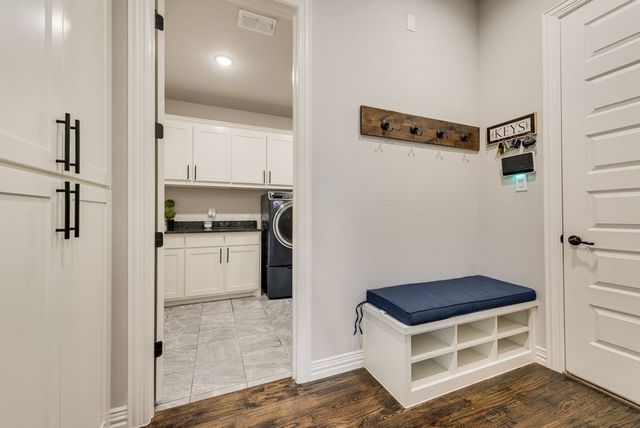 6031 Waggoner Way, Midlothian, TX 76065
