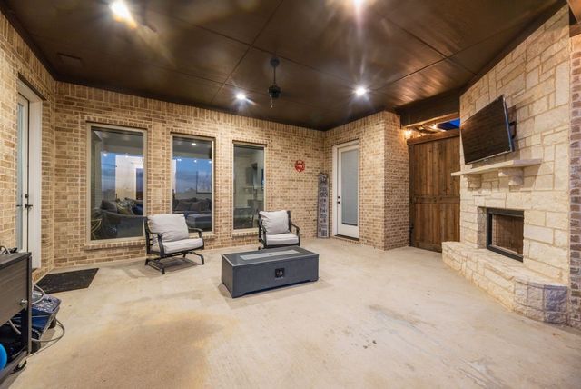 6031 Waggoner Way, Midlothian, TX 76065