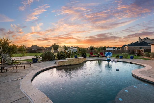 6031 Waggoner Way, Midlothian, TX 76065
