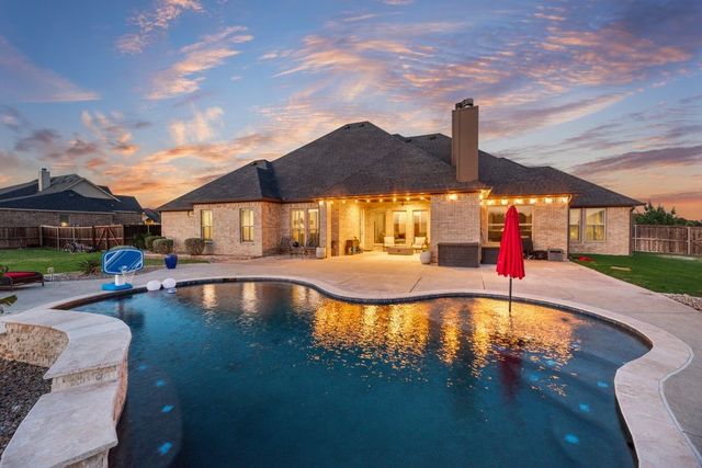 6031 Waggoner Way, Midlothian, TX 76065