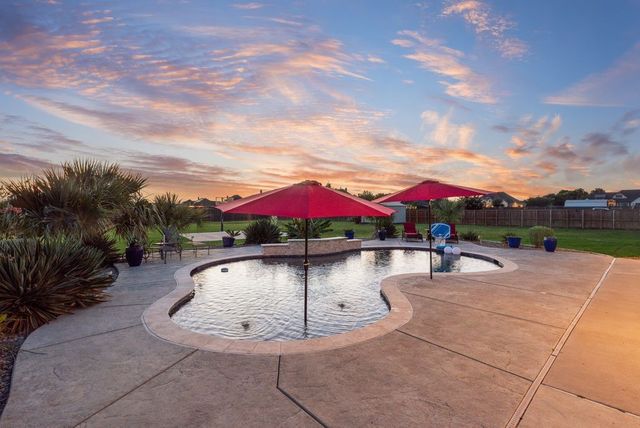 6031 Waggoner Way, Midlothian, TX 76065