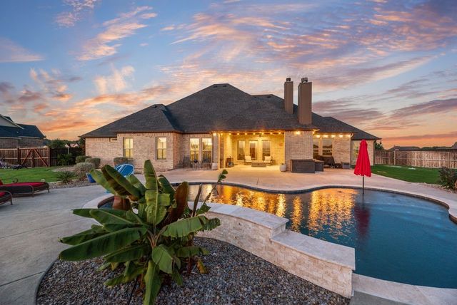 6031 Waggoner Way, Midlothian, TX 76065