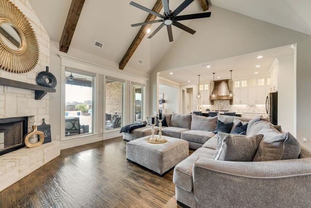 6031 Waggoner Way, Midlothian, TX 76065