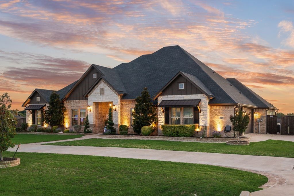6031 Waggoner Way, Midlothian, TX 76065
