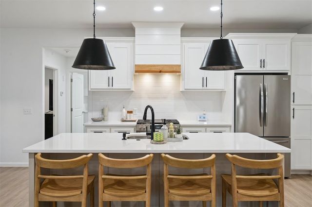 4532 Raymond Lane, Guthrie, OK 73044