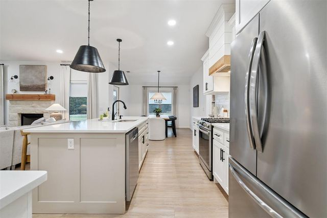 4532 Raymond Lane, Guthrie, OK 73044