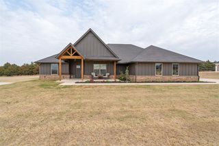 4532 Raymond Lane, Guthrie, OK 73044