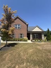 245 Streamflow Drive, Ashland City, TN 37015