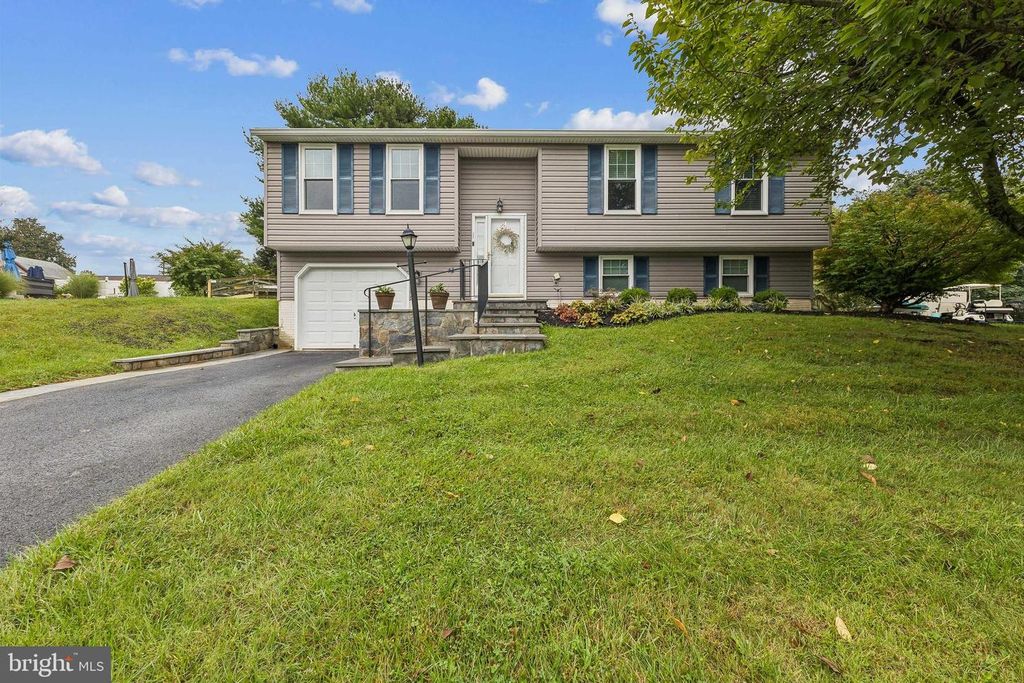 105 ALBANY AVE E, Walkersville, MD 21793