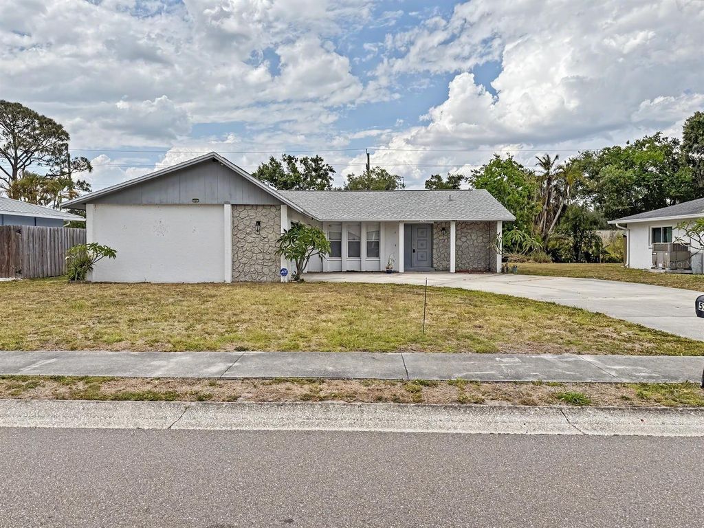 5365 WINEWOOD DRIVE, Sarasota, FL 34232