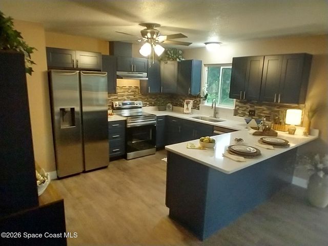 223 Maywood Avenue NW, Palm Bay, FL 32907