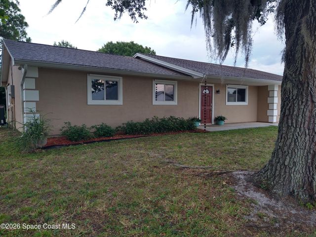 223 Maywood Avenue NW, Palm Bay, FL 32907