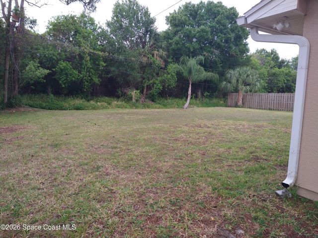 223 Maywood Avenue NW, Palm Bay, FL 32907