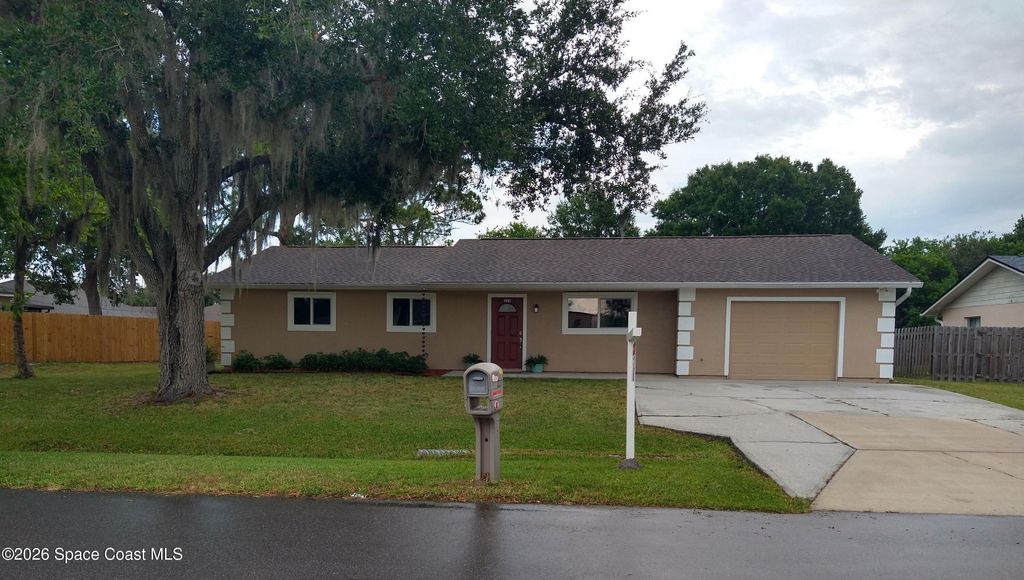 223 Maywood Avenue NW, Palm Bay, FL 32907